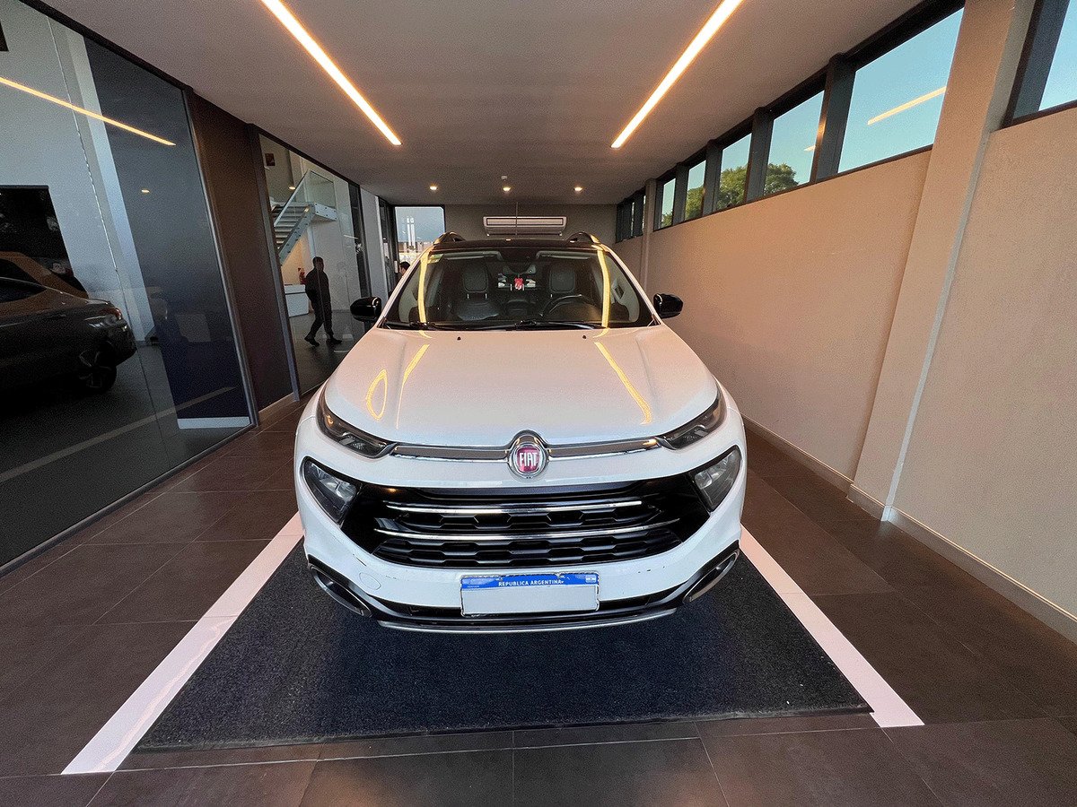 Fiat Toro 2.0 Freedom 4x4 - Imagen 2